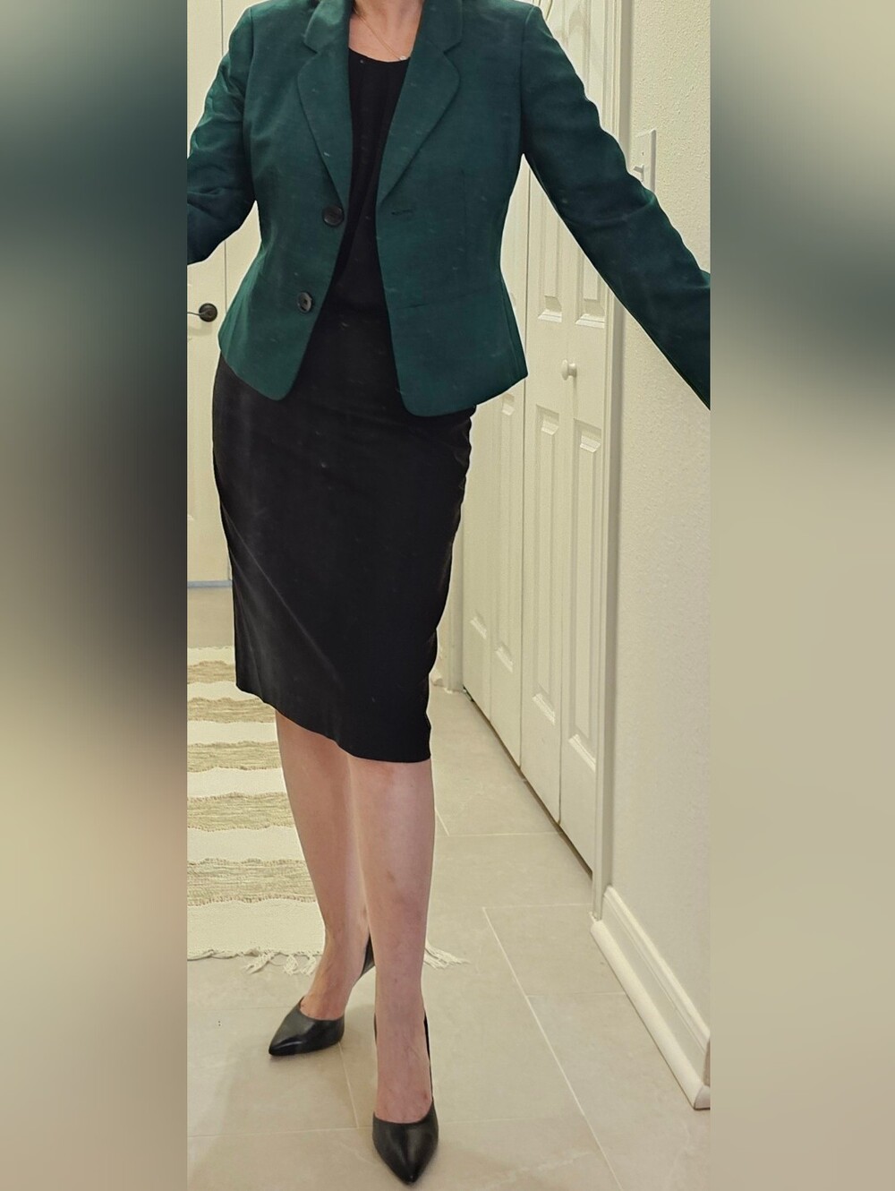 Le Suit Forest Green Blazer and Pencil Skirt